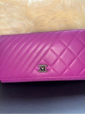 CHANEL Quilted Lambskin Wallet with Silver CC in Bright Fuchsia